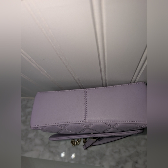 Kate Spade Lilac Quilted Shoulder Bag with Silver Chain - Picture 4 of 8